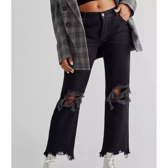 Free People Black Jeans Maggie Cropped Distressed - Picture 1 of 16